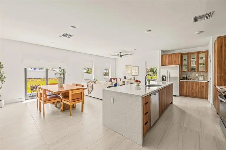 6336 CHORUS DR — photo 3