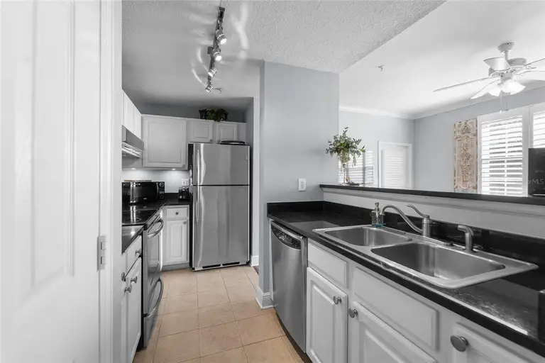 501 KNIGHTS RUN AVE #2120 — photo 3