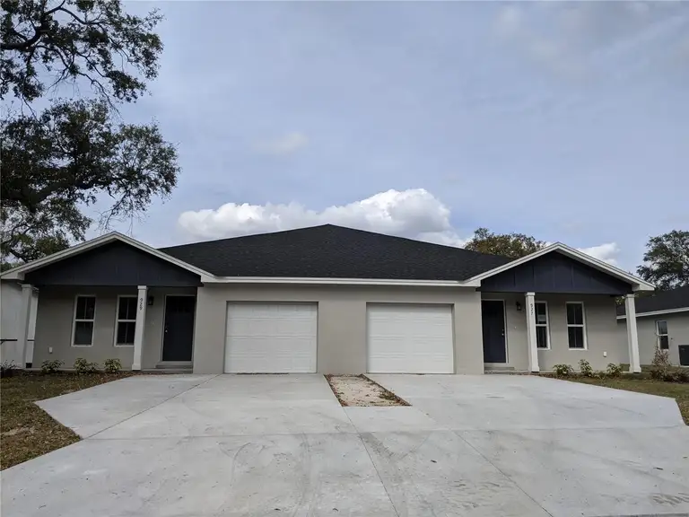 917 WINNIE LN