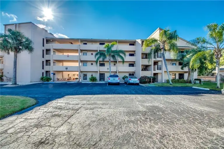 2067 W LAKEVIEW BLVD #2