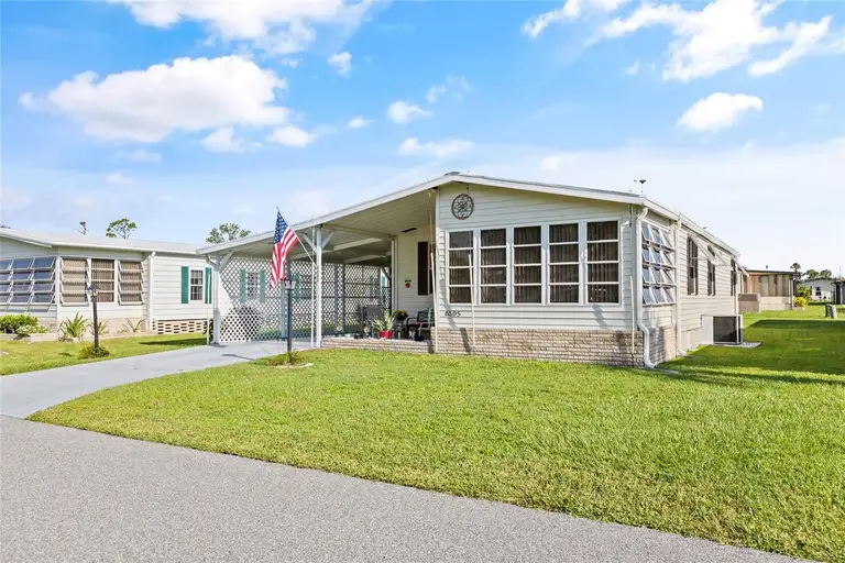6505 RAINTREE LN NE — photo 5