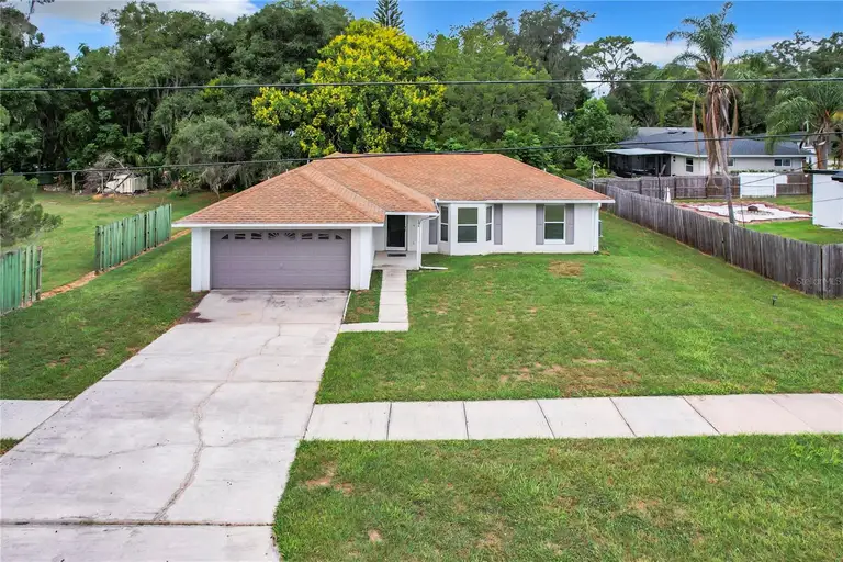 104 N MAIN AVE