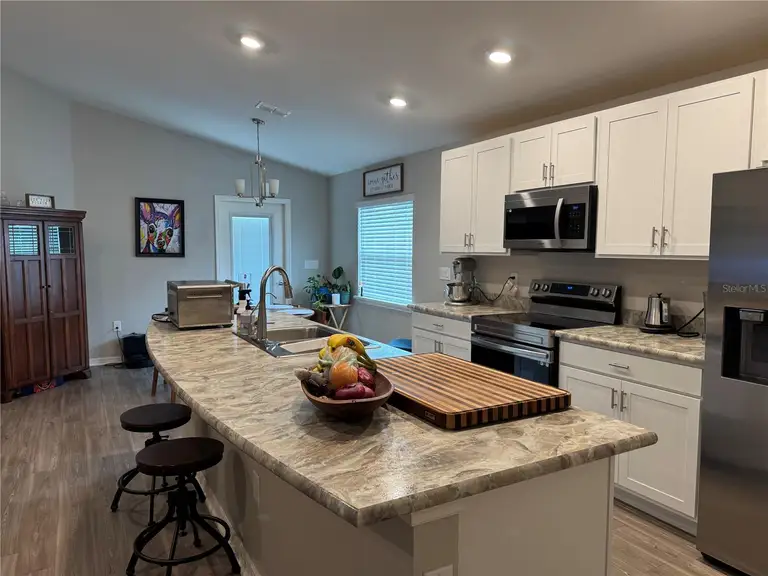 724 CARIBBEAN DR — photo 2