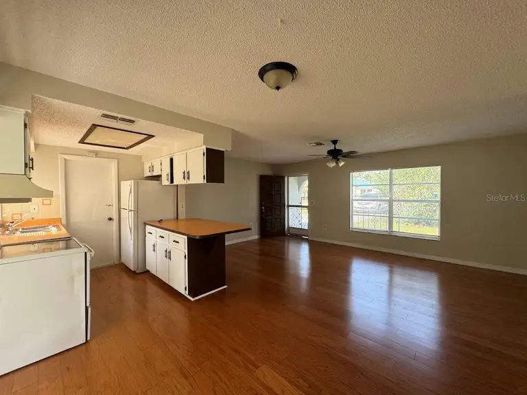 9246 BLADON ST — photo 3