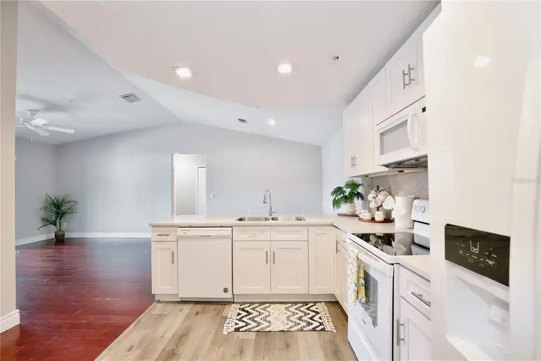 7667 N WICKHAM RD #1509 — photo 4