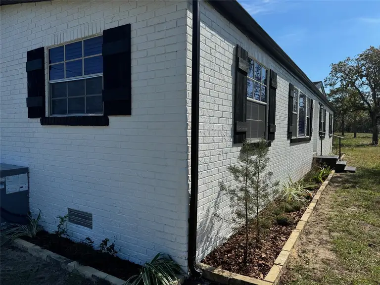 9437 N SINGAPORE AVE — photo 3