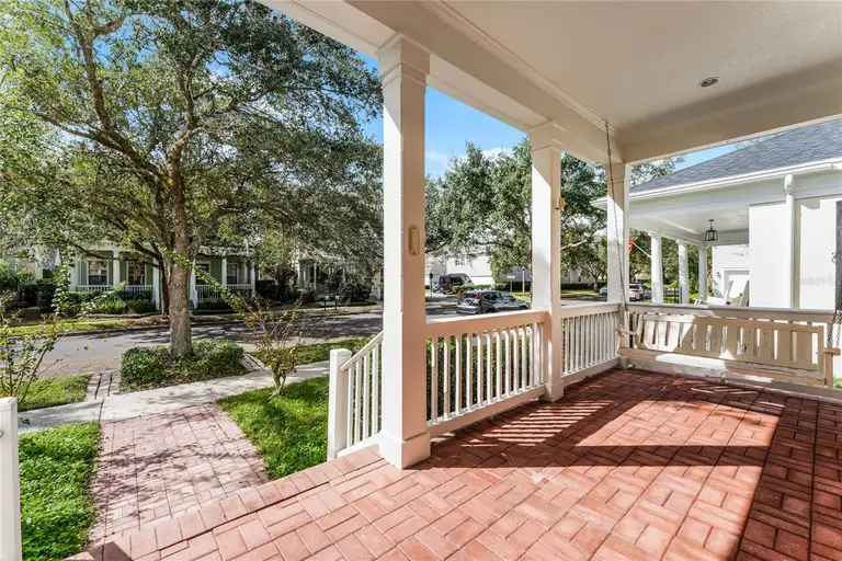 205 N VILLAGE ST — photo 3