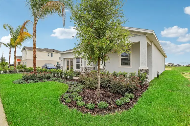 811 PEBBLE CREST LN — photo 3