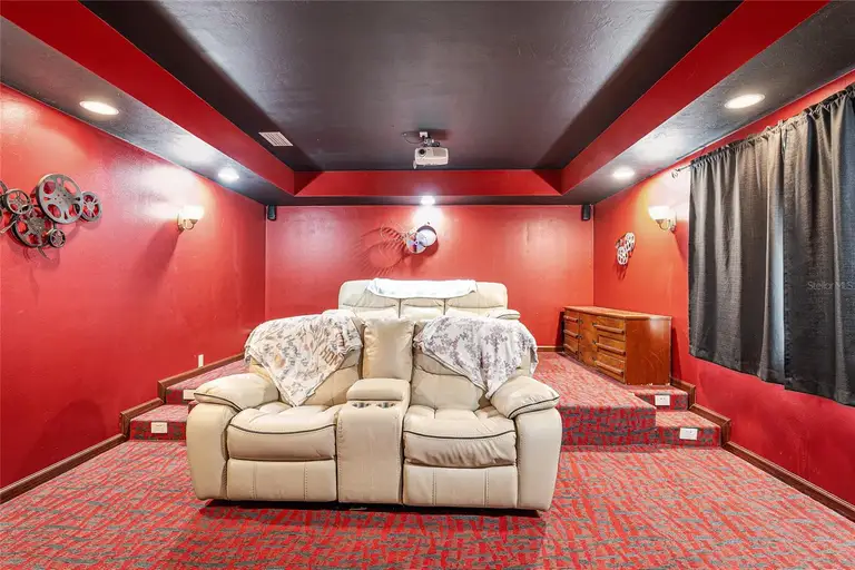630 SW MARIGOLD PL — photo 2
