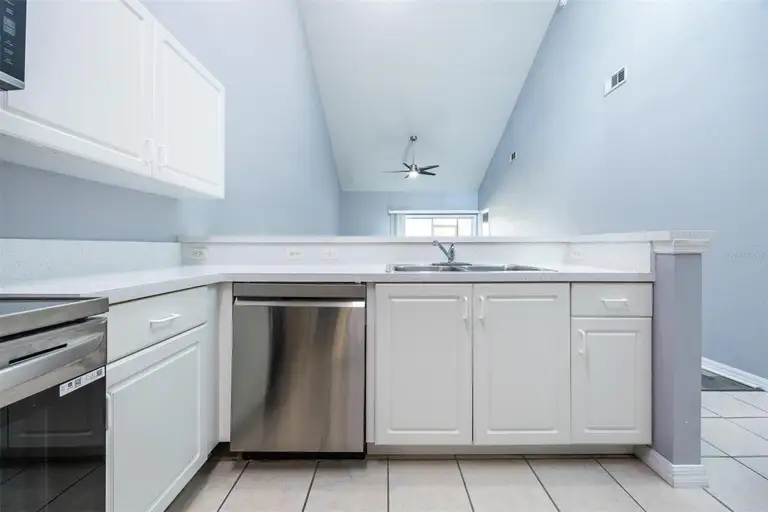 13200 W NEWBERRY RD #G33 — photo 5