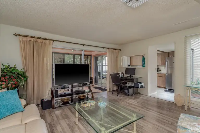 11337 VERSAILLES LN #F — photo 3