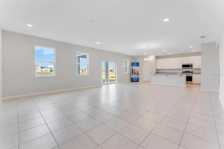 301 BRANCHWOOD PL — photo 2