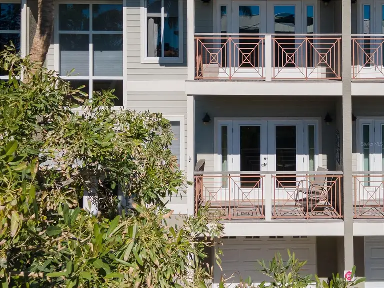Holmes Beach, FL — photo 3