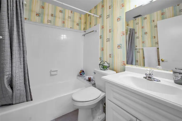 100 BLUFF VIEW DR #207C — photo 4