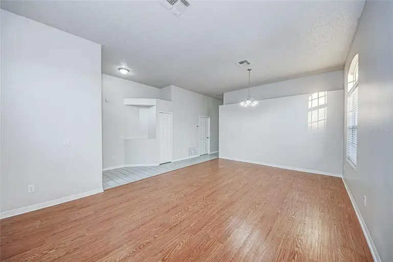 3593 FOXCROFT CIR — photo 4