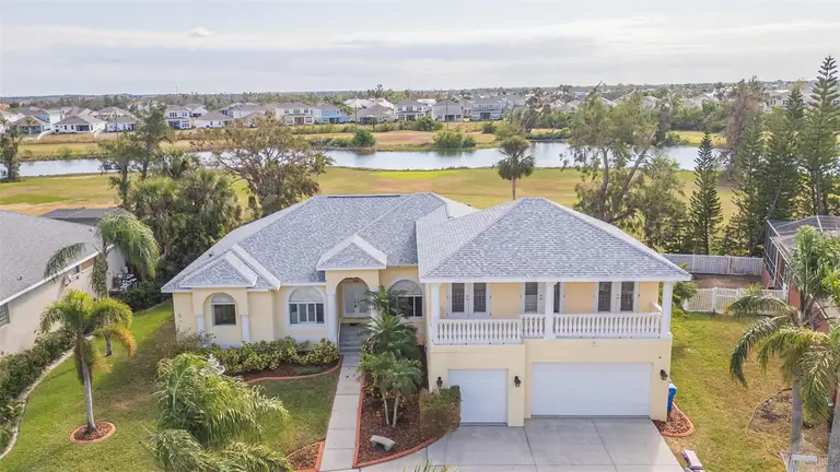 924 BUNKER VIEW DR