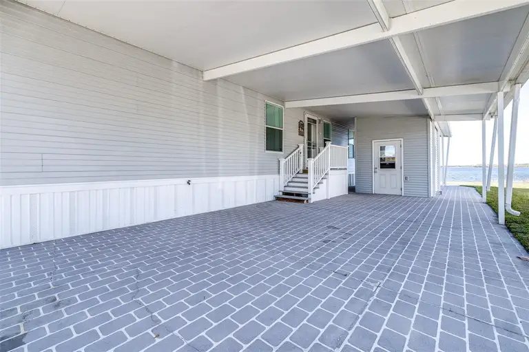 470 LAKESIDE RANCH CIR — photo 2