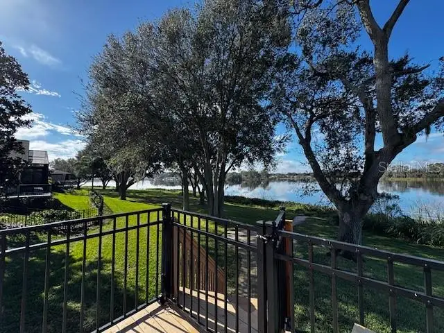 480 MEANDERING WAY — photo 4