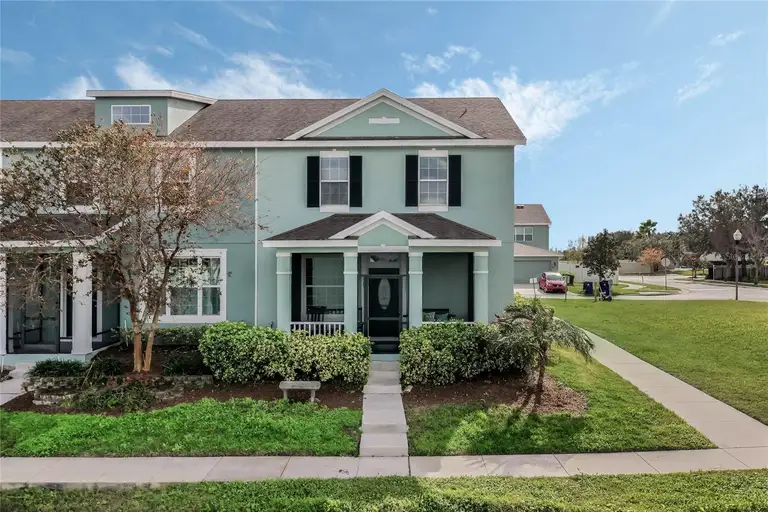 565 JUNIPER SPRINGS DR