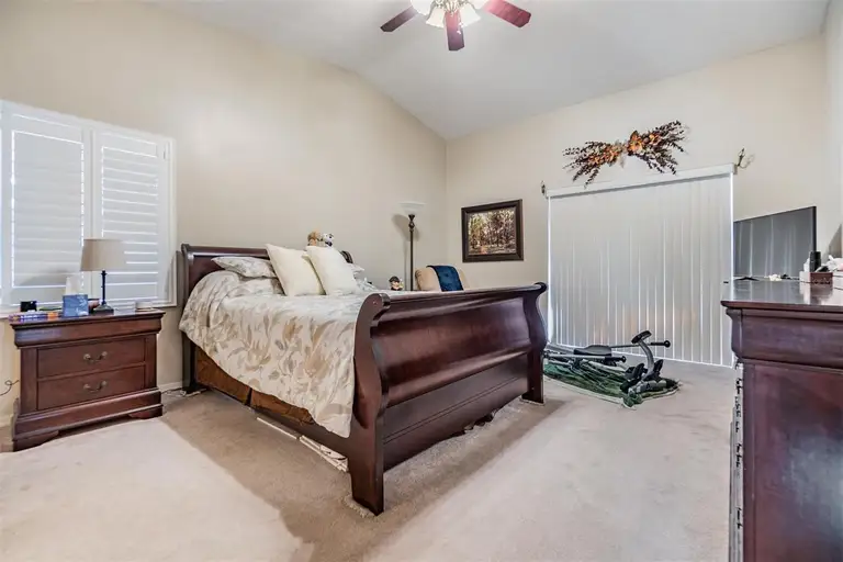 2749 BENT LEAF DR — photo 4