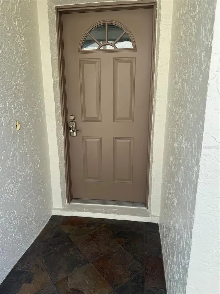514 LONGFELLOW CT #C — photo 2