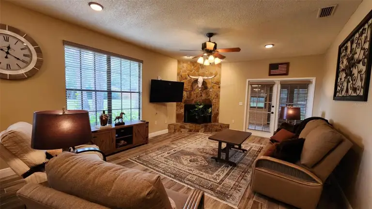 462 BLUE HERON CIR — photo 2