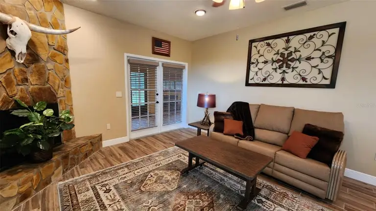 462 BLUE HERON CIR — photo 4