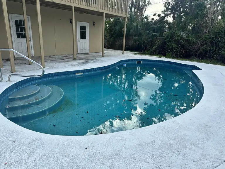 738 HARMS DR — photo 2