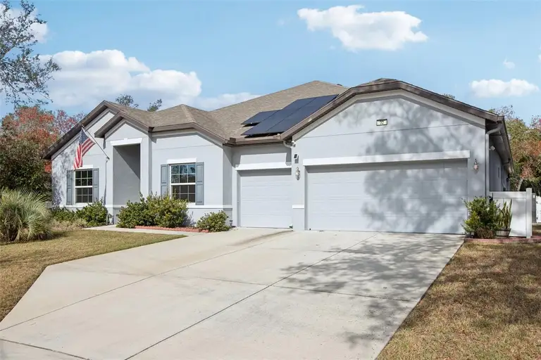 32 BIRCHTREE ST