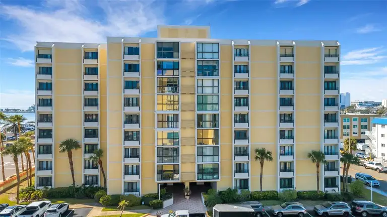 800 S GULFVIEW BLVD #101