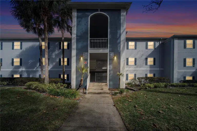 5106 CLUBSIDE DR #5106