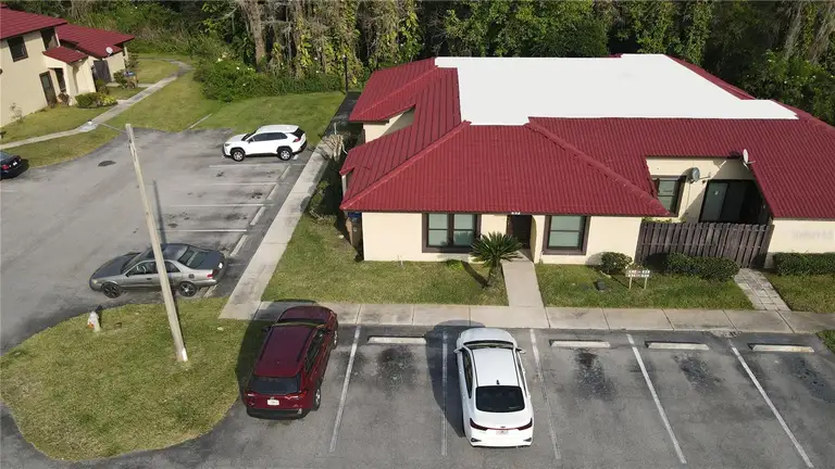 532 HUNTER CIR — photo 2