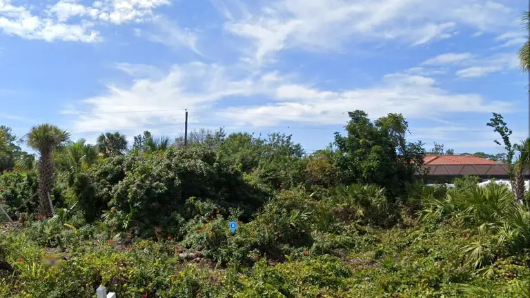 5020 LUCINE RD — photo 2