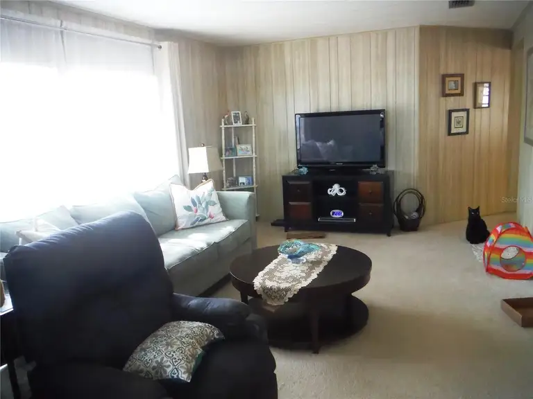 92 JACARANDA DR #11 — photo 4