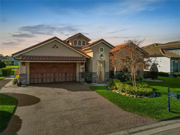 2961 SANCTUARY CIR