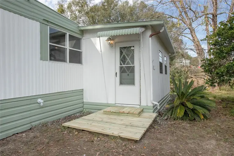 31602 HILLSIDE DR — photo 2