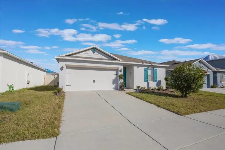183 EMANUELLE DR — photo 2
