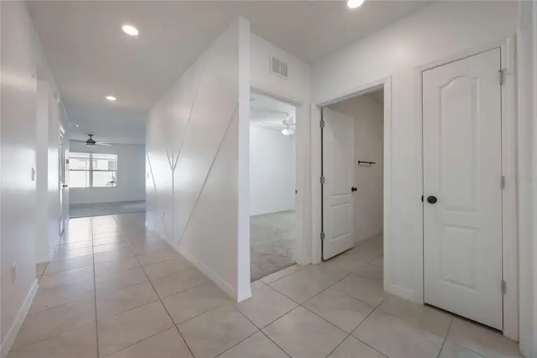 183 EMANUELLE DR — photo 3