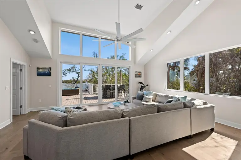 140 N CASEY KEY RD — photo 3