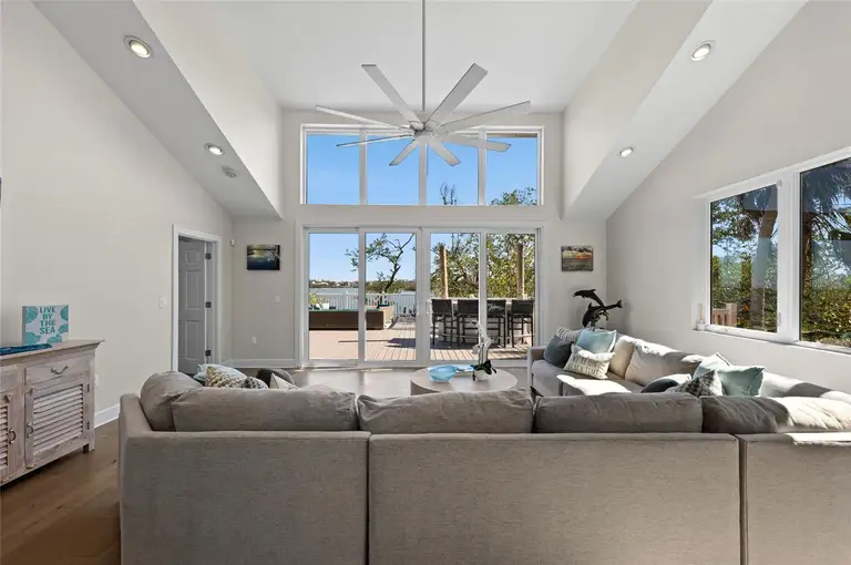 140 N CASEY KEY RD — photo 4