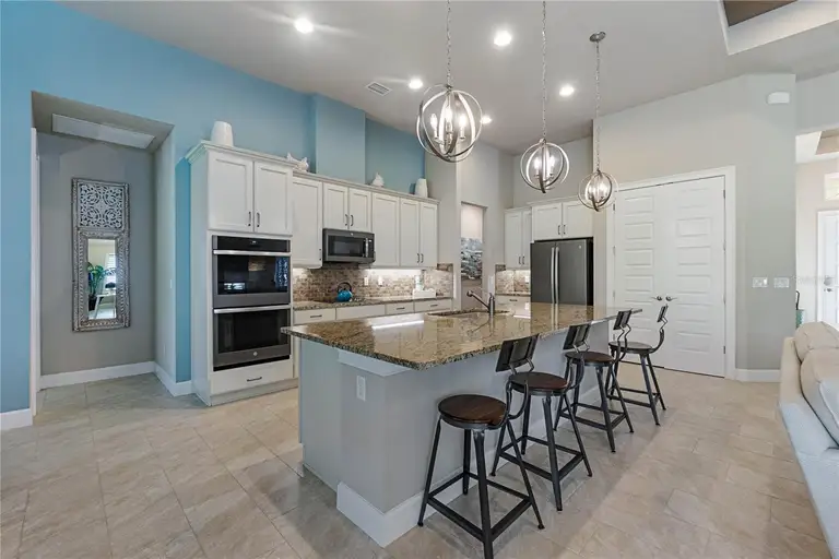 306 STIRLING BRIDGE DR — photo 4