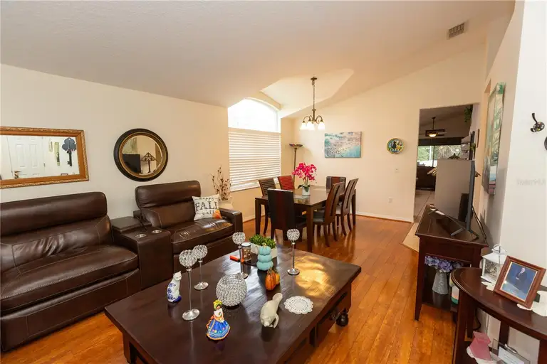 742 SENECA MEADOWS RD — photo 4