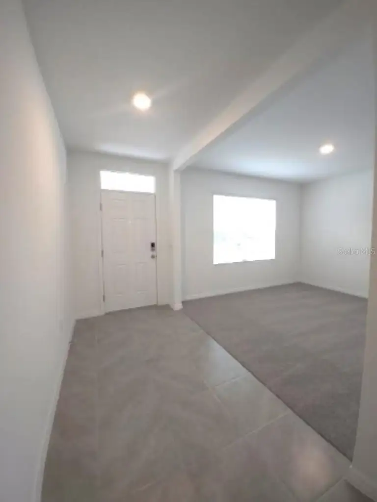 35589 LOCKMAN WAY — photo 3