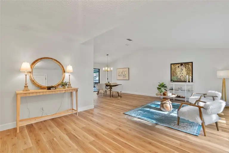 2717 BRIARPATCH DR — photo 3