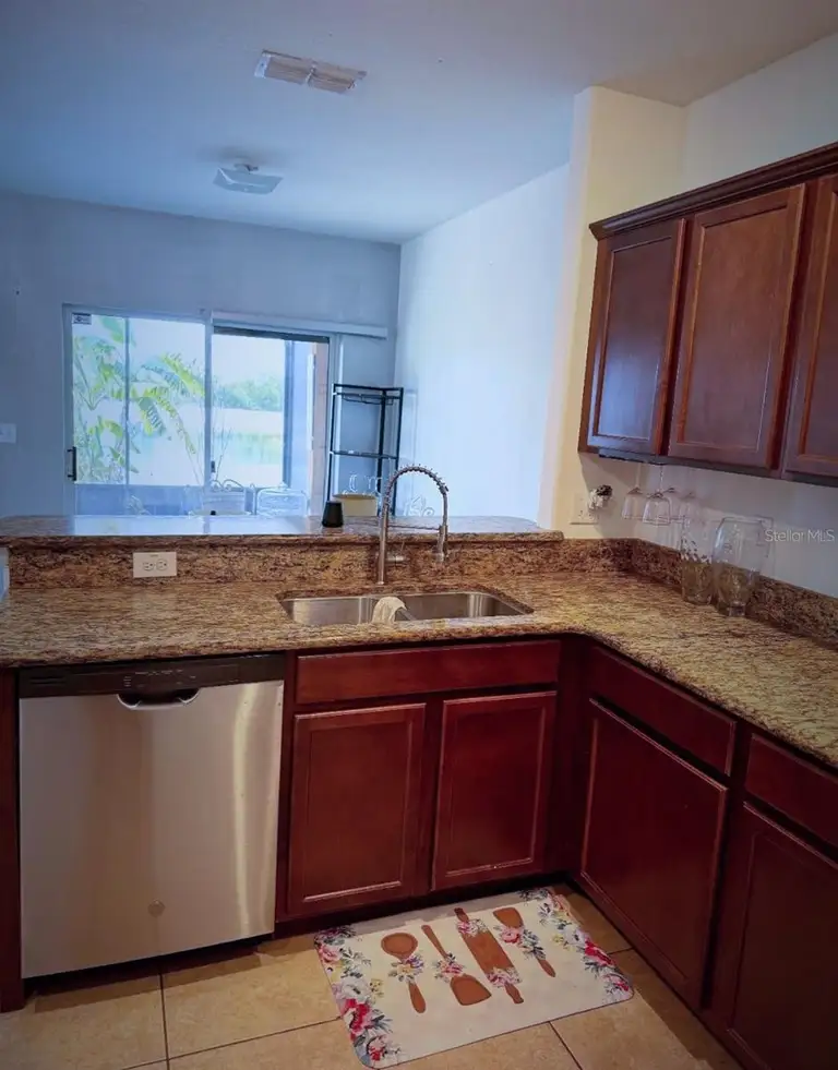 949 SEMINOLE SKY DR — photo 3