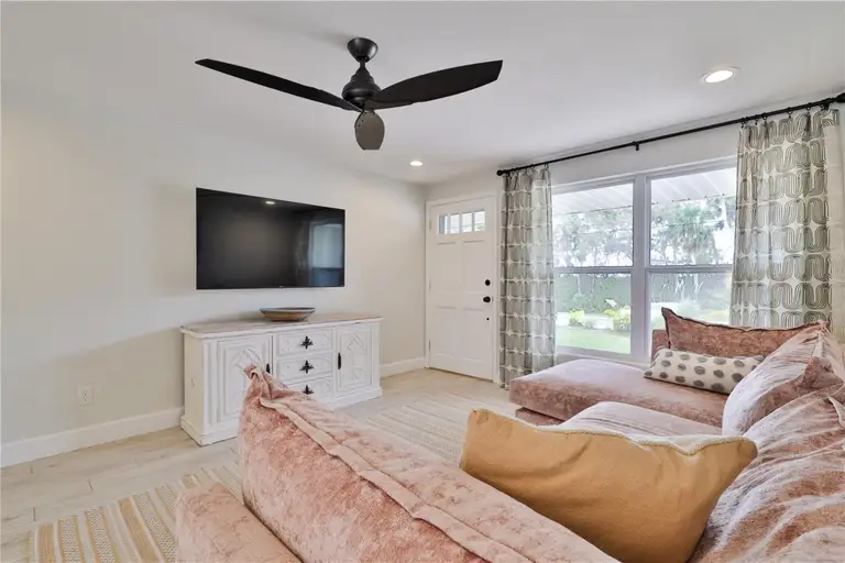 2307 SAXON DR — photo 5