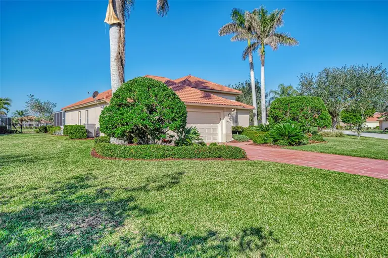 14405 SILVER LAKES CIR — photo 4