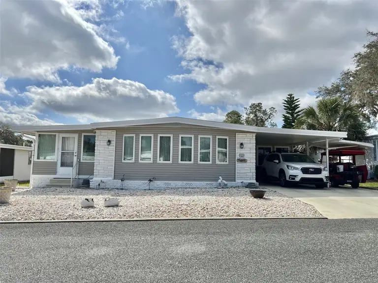 113 WILLOW LN