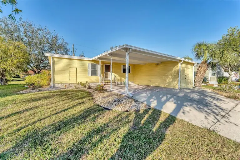 8536 COUNTESS AVENUE CIR