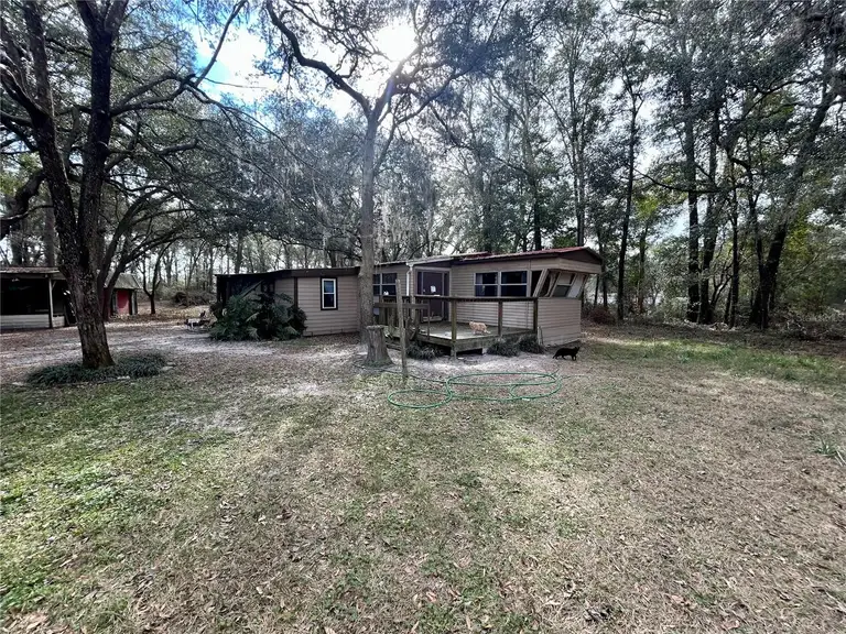232 SW LENVIL LN